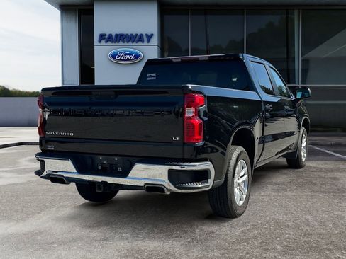 Used 2022 Chevrolet Silverado 1500 LT w/ Z71 Off-Road Package AWD/4WD image 6