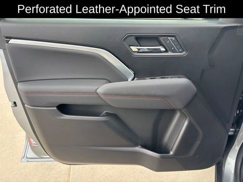 Certified 2024 Chevrolet Colorado Z71 w/ LPO, Dark Essentials Package AWD/4WD image 19