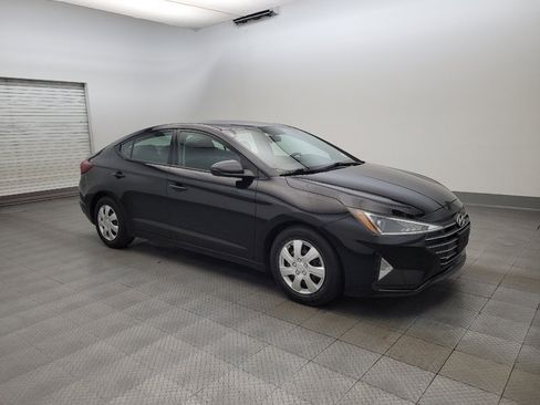 Used 2019 Hyundai Elantra SE w/ Cargo Package FWD image 11