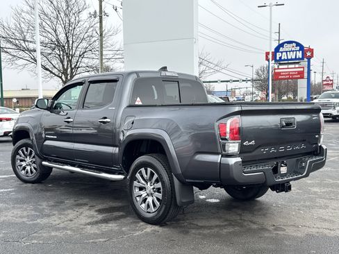 Used 2023 Toyota Tacoma Limited image 17