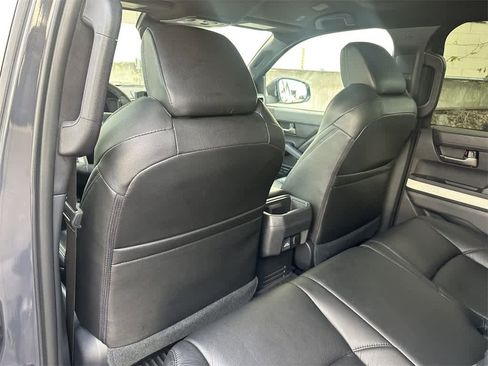 Used 2024 Toyota Tacoma TRD Sport w/ TRD Sport Upgrade Package image 12