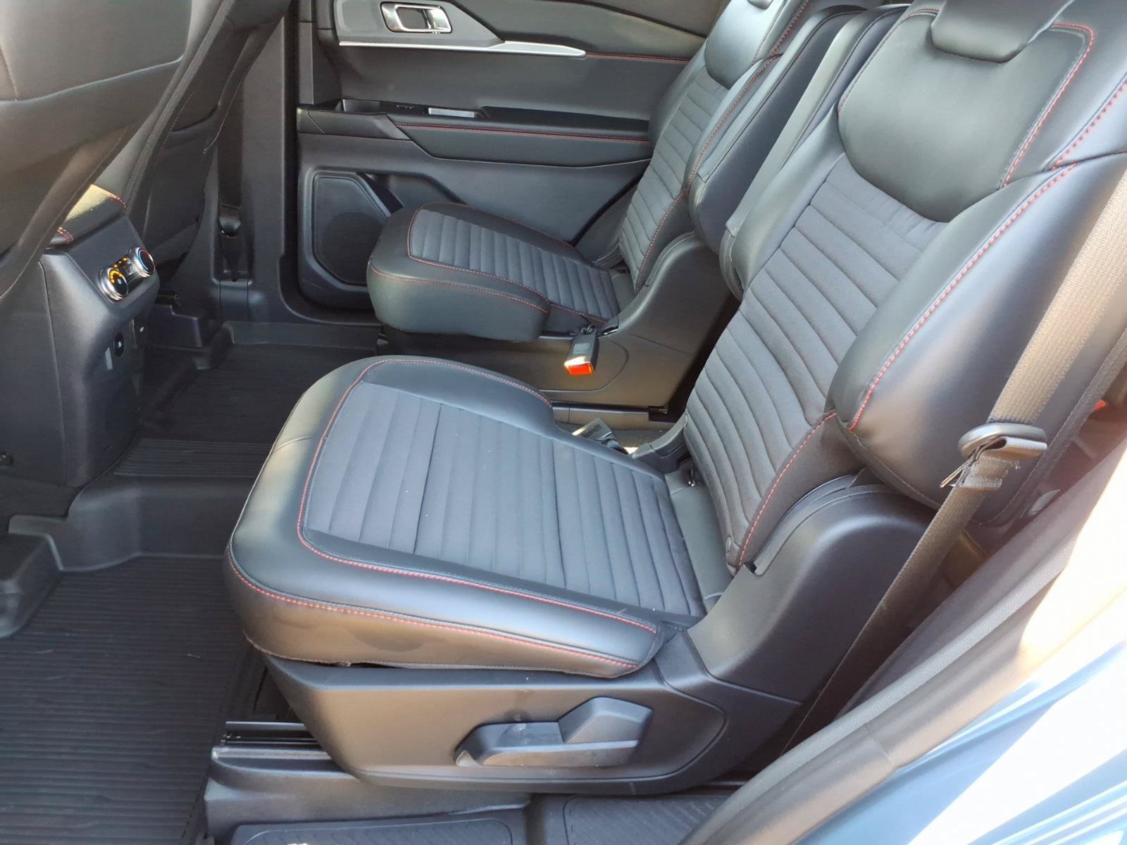 New 2026 Ford Explorer ST-Line AWD/4WD image 14