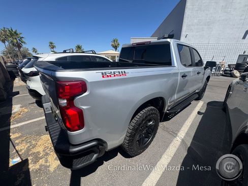 Used 2021 Chevrolet Silverado 1500 LT Trail Boss w/ Convenience Package II AWD/4WD image 4