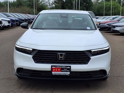 New 2025 Honda Accord SE image 2