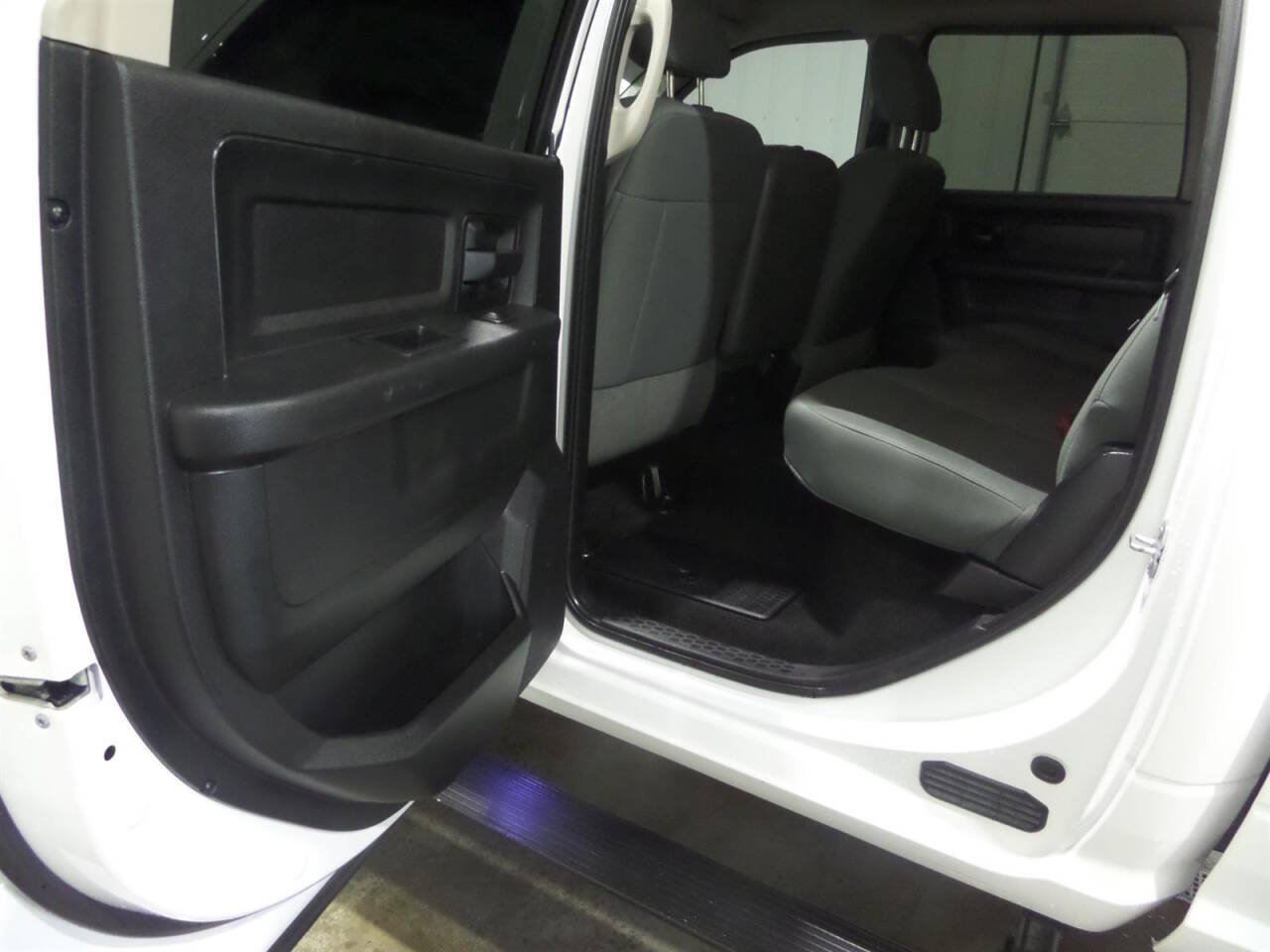 Used 2016 RAM 2500 ST AWD/4WD image 13