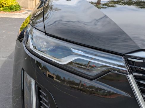 Certified 2024 Cadillac XT6 Premium Luxury image 9