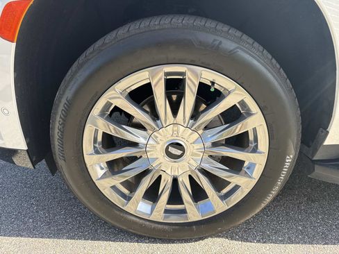 Used 2021 Cadillac Escalade ESV Premium Luxury w/ Driver Assist Tech Package image 10