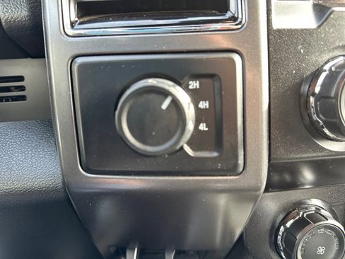 Used 2020 Ford F150 XLT w/ Equipment Group 302A Luxury image 29