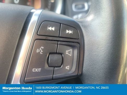 Used 2016 Volvo XC60 T5 Premier image 13