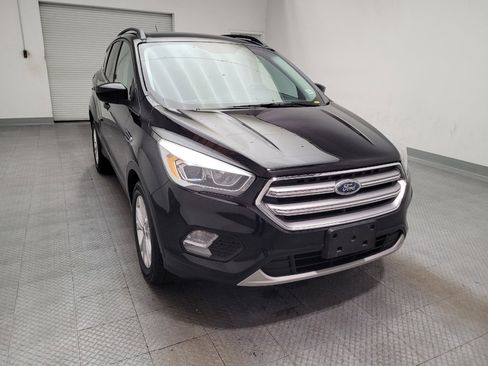 Used 2017 Ford Escape SE w/ Equipment Group 201A FWD image 14