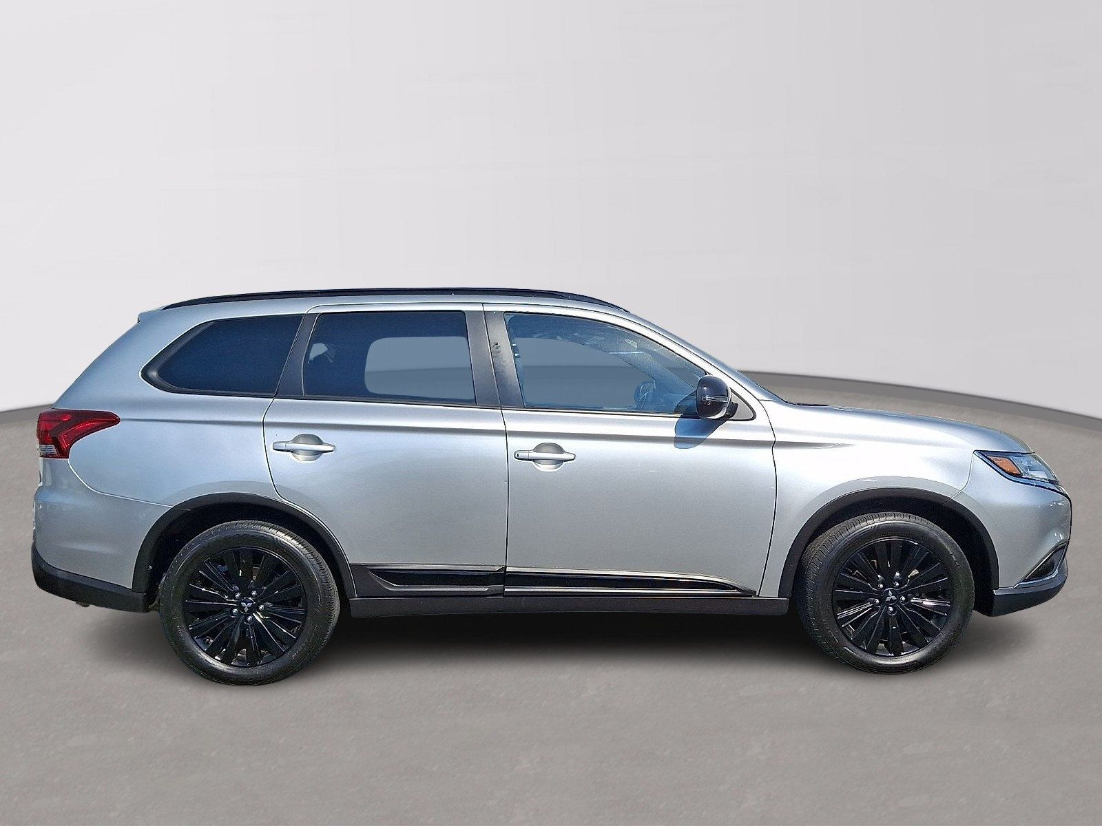 Used 2020 Mitsubishi Outlander LE FWD image 7