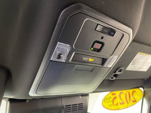 Used 2025 Toyota Tacoma SR image 26