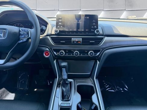 Used 2019 Honda Accord LX image 13