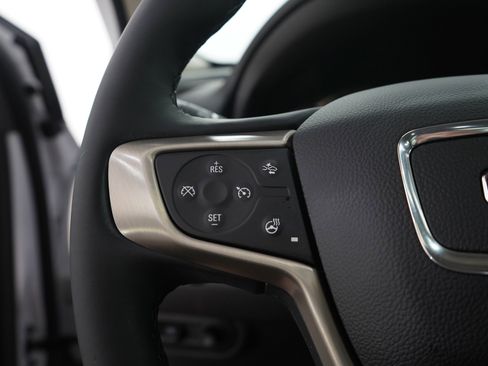 Used 2024 GMC Terrain Denali w/ Denali Premium Package AWD/4WD image 29