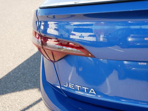 Certified 2024 Volkswagen Jetta Sport image 17