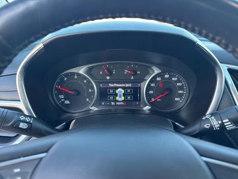 Used 2019 Chevrolet Equinox Premier image 16