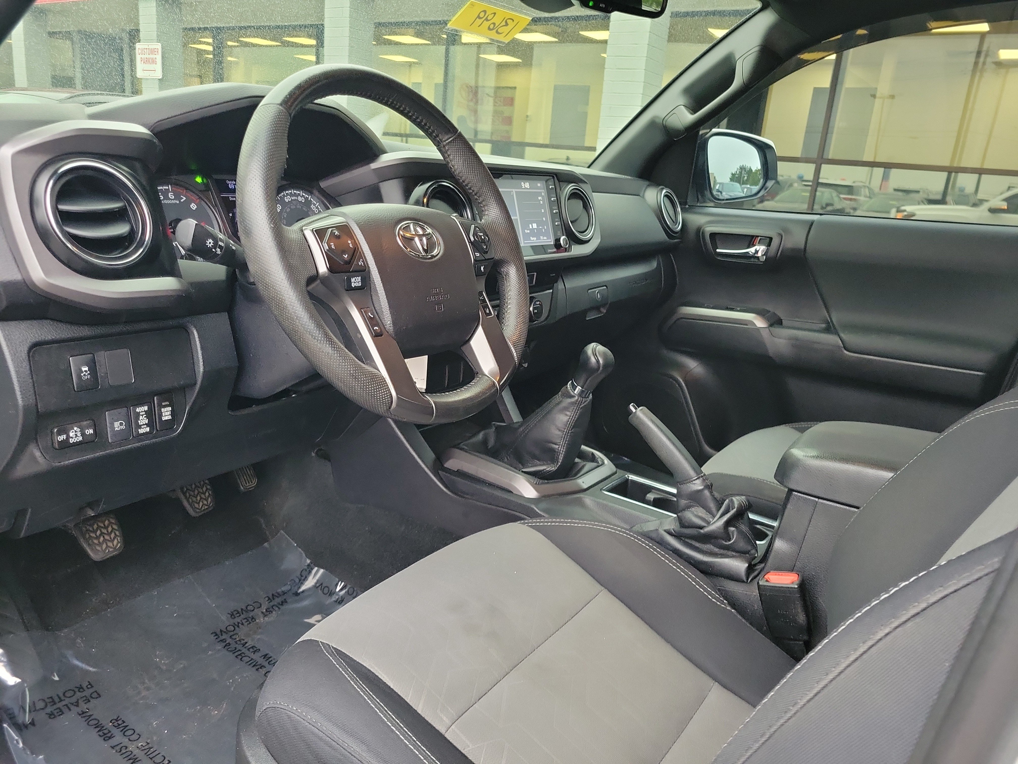 Used 2021 Toyota Tacoma TRD Off-Road AWD/4WD image 19