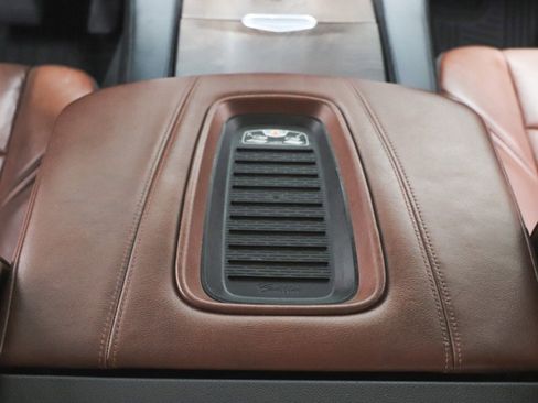 Used 2019 Cadillac Escalade ESV Premium Luxury image 45