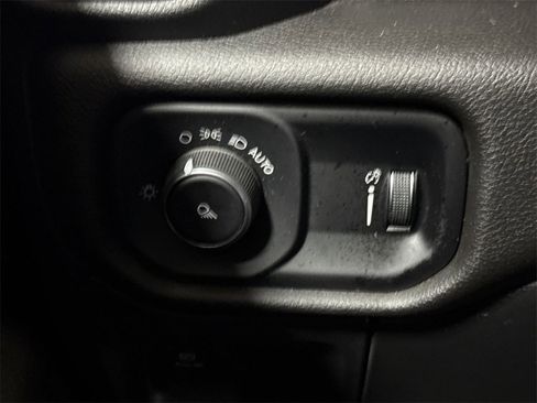 Used 2024 RAM 1500 Big Horn image 17