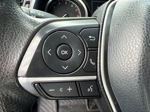 Used 2021 Toyota Camry LE image 18