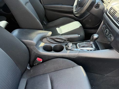 Used 2015 MAZDA MAZDA3 i Sport FWD image 13