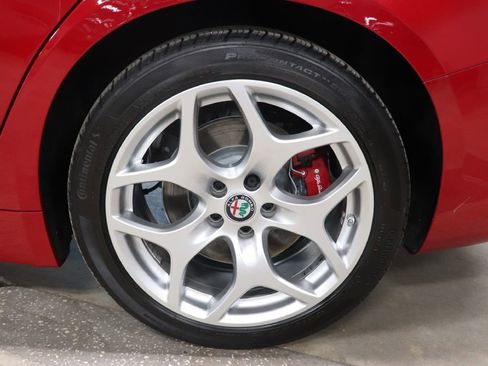 Used 2021 Alfa Romeo Giulia Ti w/ Active Assist 2 Package TI image 37