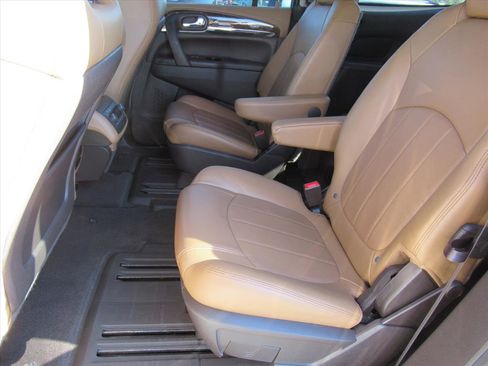 Used 2017 Buick Enclave Premium image 27