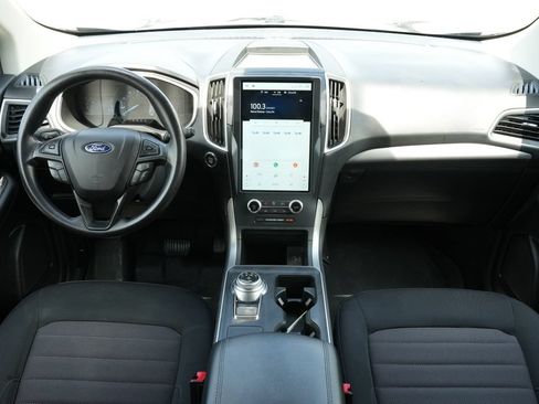 Used 2021 Ford Edge SE FWD image 5