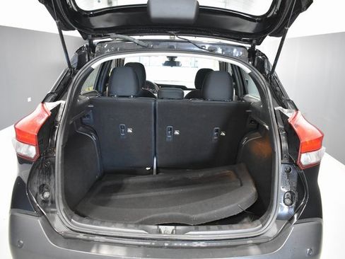 Used 2020 Nissan Kicks SV image 27