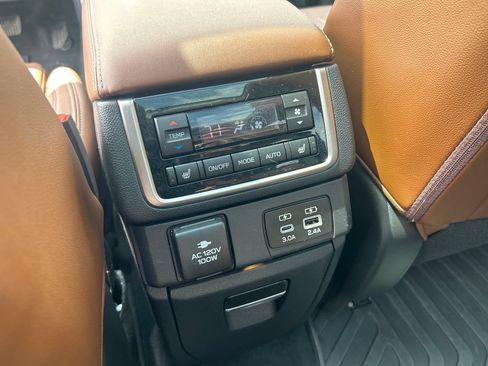 Used 2024 Subaru Ascent Touring w/ Popular Package #2 AWD/4WD image 28
