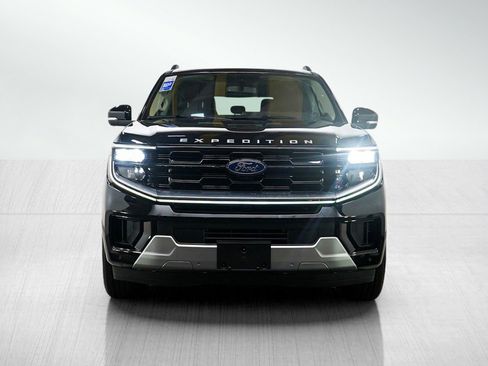 Used 2025 Ford Expedition Platinum AWD/4WD image 8