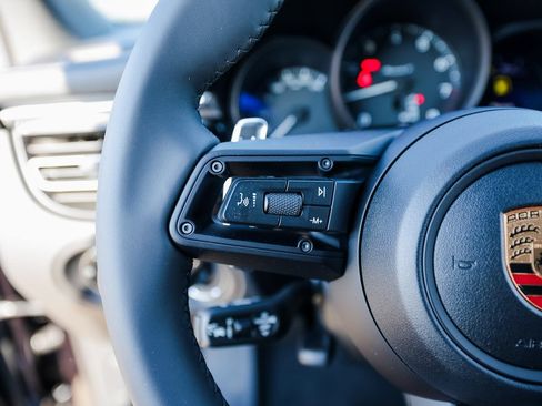 Certified 2026 Porsche Macan Turbo AWD/4WD image 17