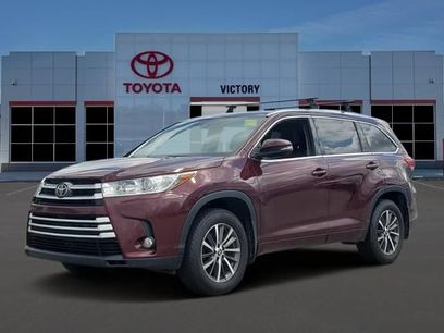 Used 2017 Toyota Highlander XLE
