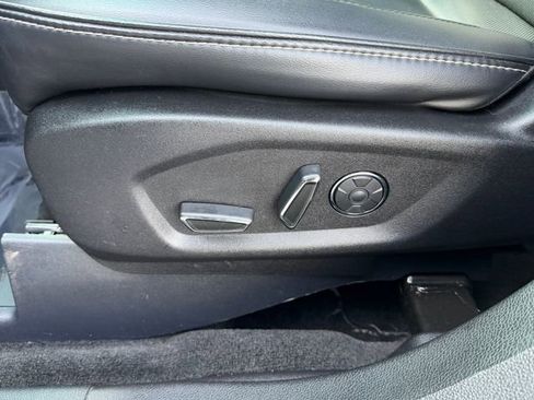 Used 2017 Ford Explorer Platinum image 14