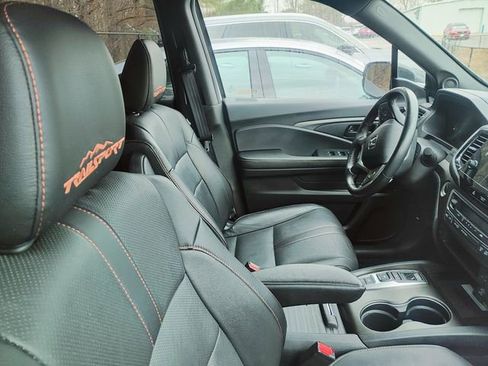 Certified 2023 Honda Passport TrailSport image 5