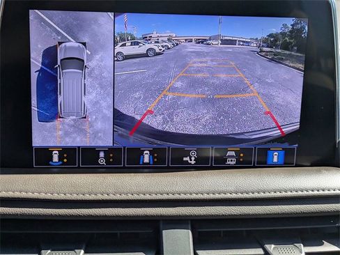 Used 2021 Chevrolet Suburban Z71 w/ Z71 Off-Road Package image 23