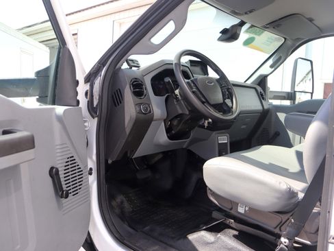 Used 2023 Ford F650 2WD Regular Cab Super Duty image 20