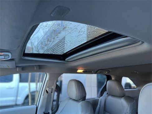 Used 2021 Toyota Sienna XLE image 23