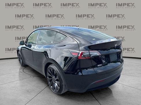 Used 2022 Tesla Model Y Performance AWD/4WD image 2