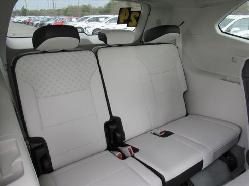 Used 2024 GMC Acadia Denali w/ Super Cruise Package image 30