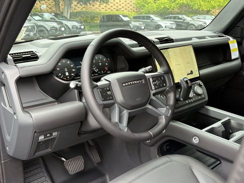 New 2026 Land Rover Defender 110 X-Dynamic SE AWD/4WD image 4