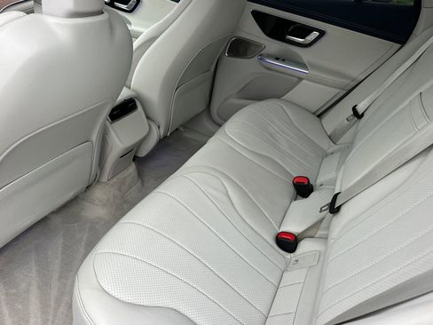 Used 2023 Mercedes-Benz EQE 350+ SUV image 12