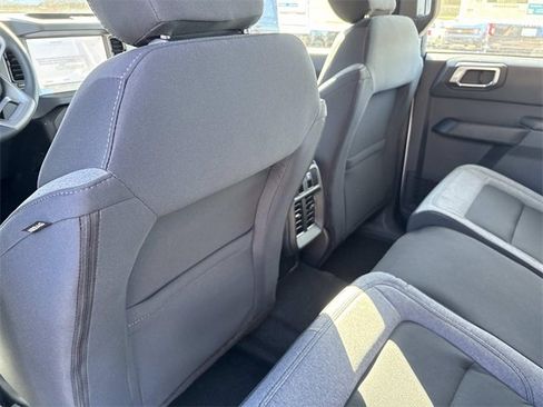 New 2025 Ford Bronco 4-Door image 16