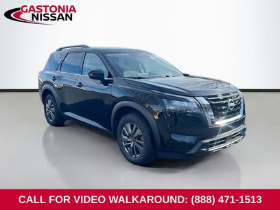 Used 2024 Nissan Pathfinder SV