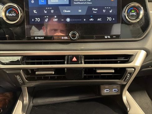 Used 2023 Lexus RX 350 Premium image 22