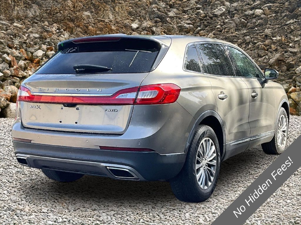 Used 2016 Lincoln MKX Select w/ Select Plus Package AWD/4WD image 2