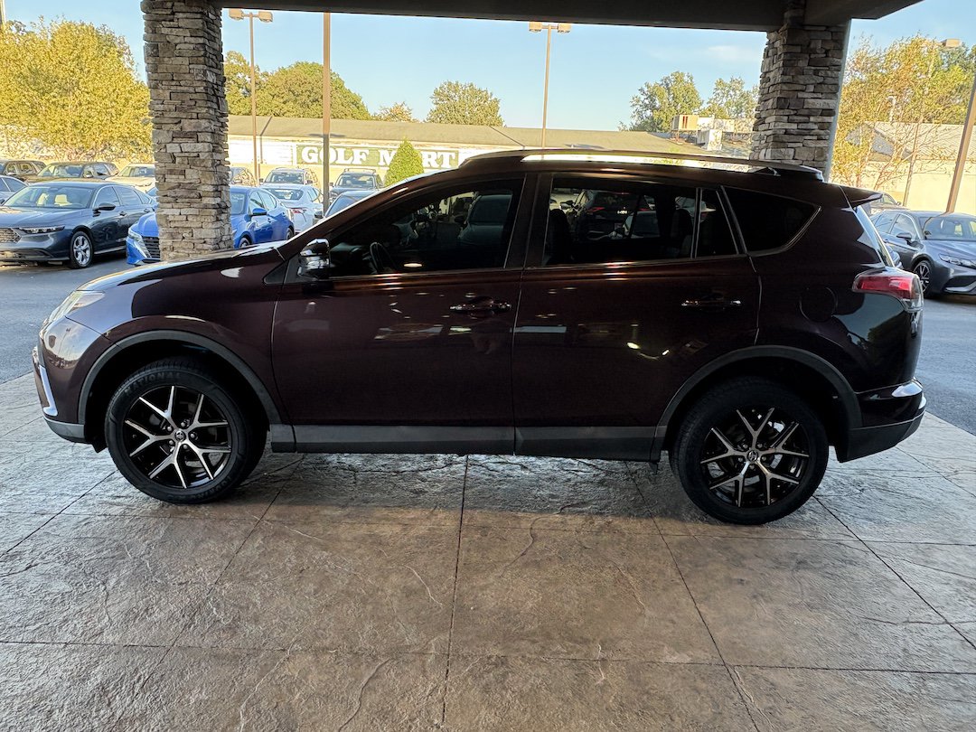 Used 2017 Toyota RAV4 SE w/ Power Extra Value Package AWD/4WD image 9