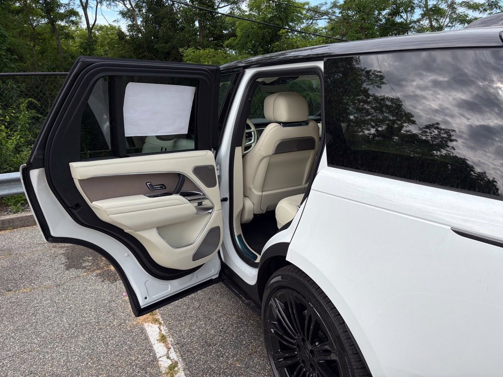 New 2026 Land Rover Range Rover Autobiography AWD/4WD image 12