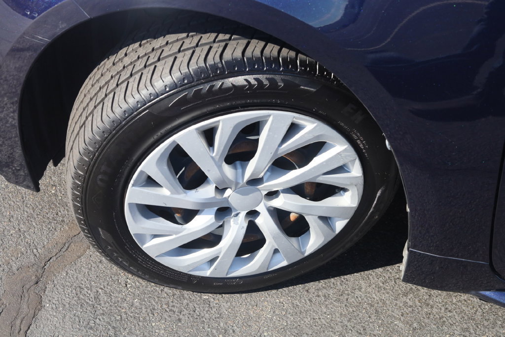 Used 2021 Toyota Corolla LE FWD image 27