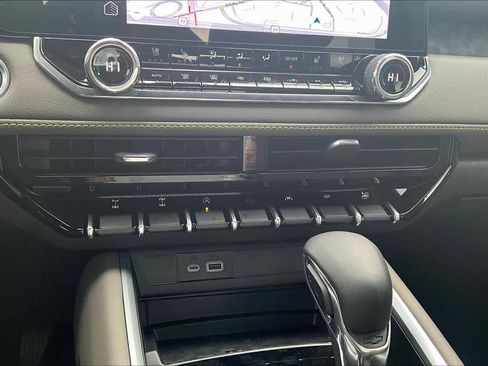 New 2026 Chevrolet Colorado ZR2 w/ ZR2 Bison Edition image 18